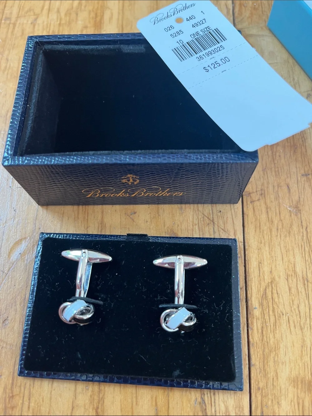 Brooks Brothers Sterling Silver Knot Cuff Links with Black Presentation Tray/box